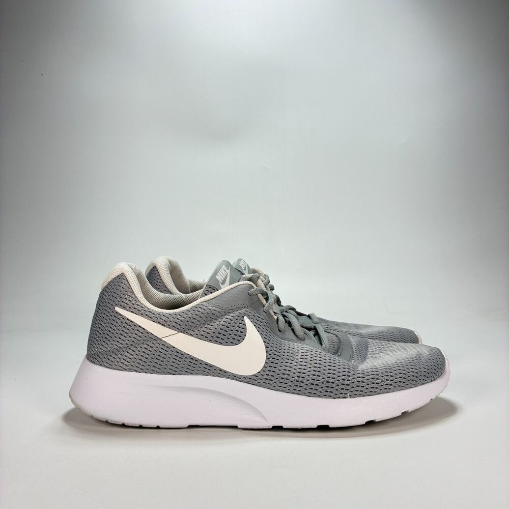 Nike Tanjun Wolf Grey Casual Sneakers Shoes AQ3553-002 Womens Size 11 Men's 9.5